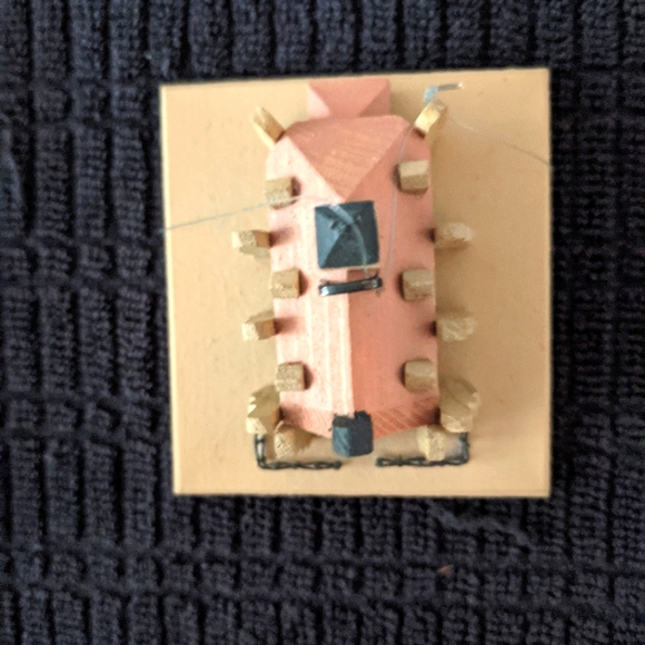 Handmade Loretto Chapel, NM Christmas Ornament.  Beautiful Condition. - Picture 2 of 7